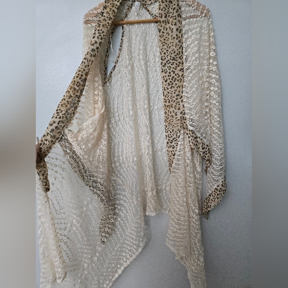 L Love Size Large Leopard Creme Lace Open Front Cardigan - Picture 4 of 11